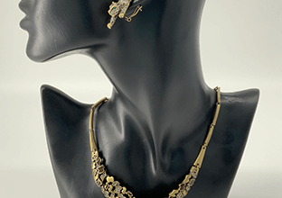 Green Eyed Tiger Necklace